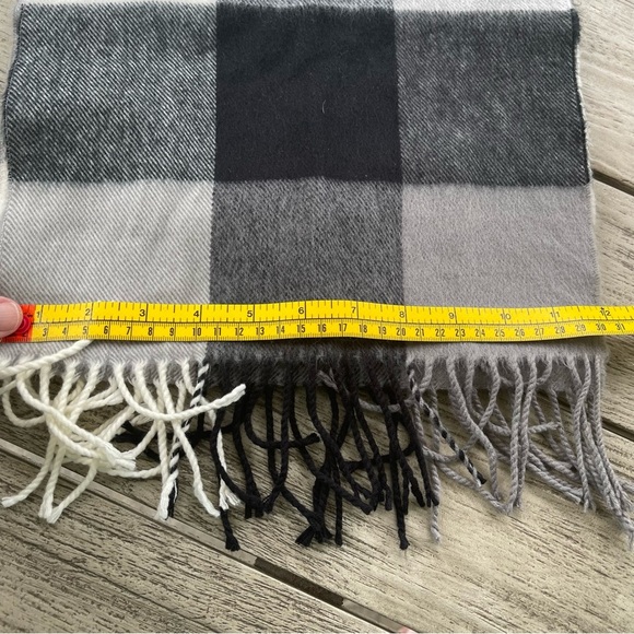 Cashmere Plaid Fringe Scarf in Black and Gray - Picture 3 of 4